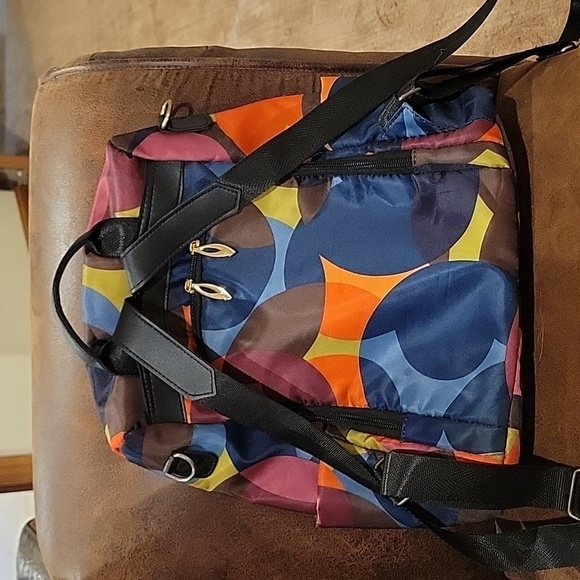 Backpack - Picture 3 of 4